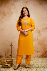 Women’s Embroidered Chanderi Kurta Pant Set with Bhagalpuri Dupatta