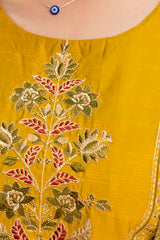 Women’s Embroidered Vatican Kurta Pant Set with Jacquard Golden Zari Dupatta