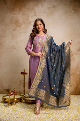 Women’s Embroidered Vatican Kurta Pant Set with Jacquard Golden Zari Dupatta