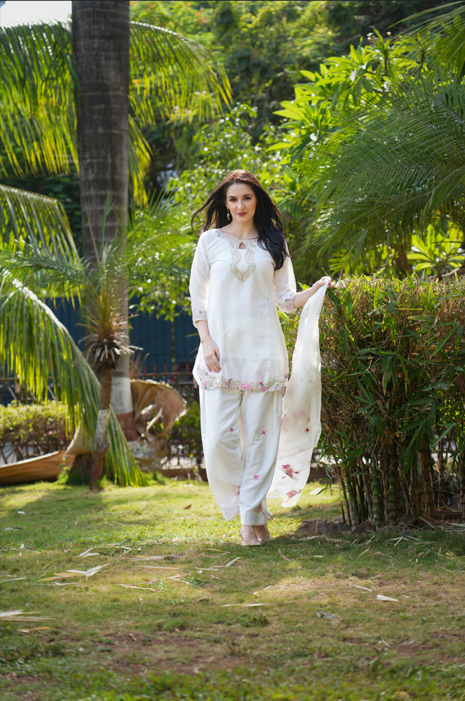 Elegant Women's Patiala Suit Set | Embroidered Kurta, Patiala Pant & Dupatta